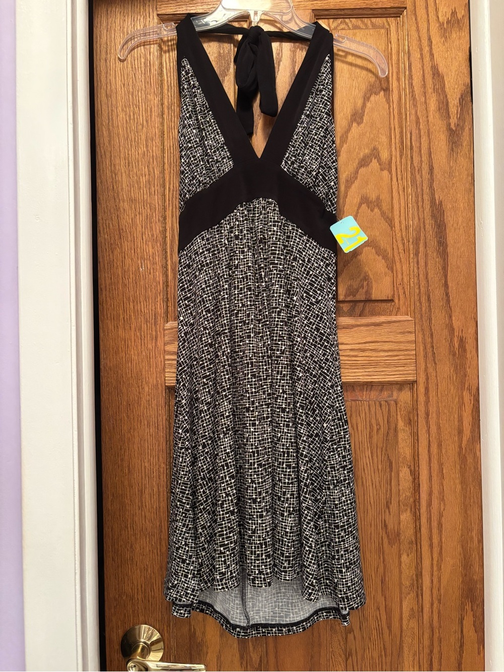 Forever 21 Womens black and cream halter midi dress Large